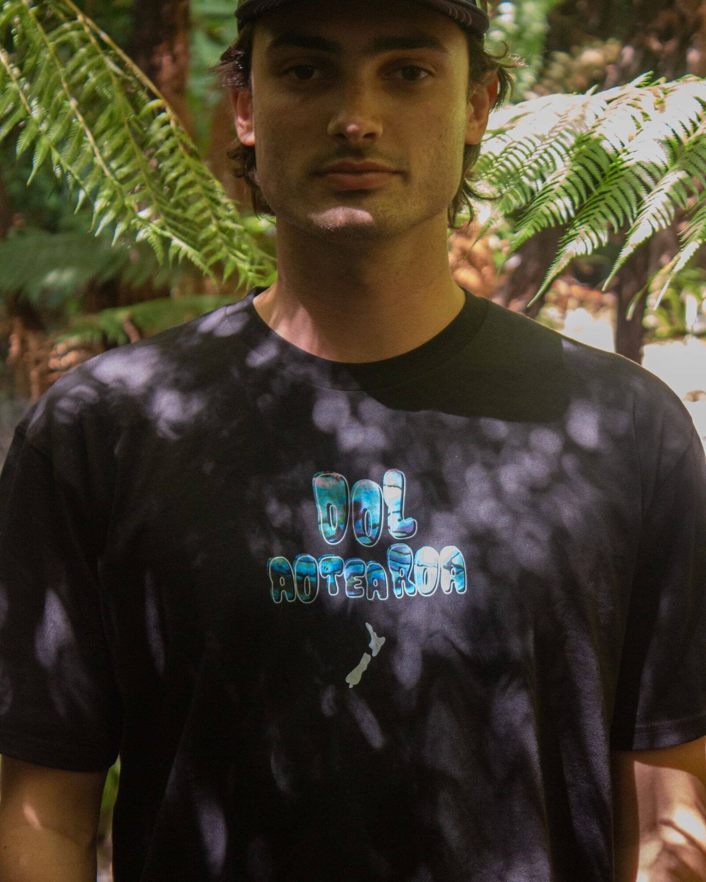 Pāua Graphic Tee - Black